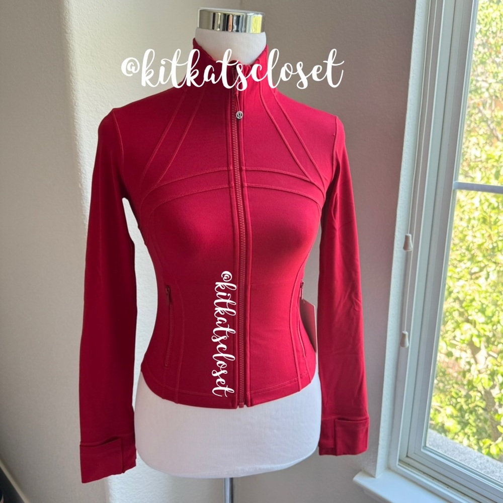 🆕 DARK RED!! - NWT lululemon define cropped jacket *nulu SIZE 4